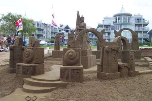 efiarena 8.jpg (23335 bytes)